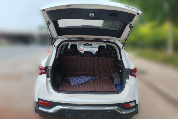 Used Soueast DX5 2019 1.5L Manual Luxury Version Trunk