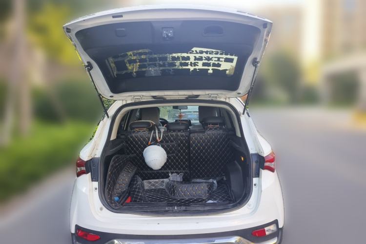Used Soueast DX5 2019 1.5L Manual Elite Model Trunk