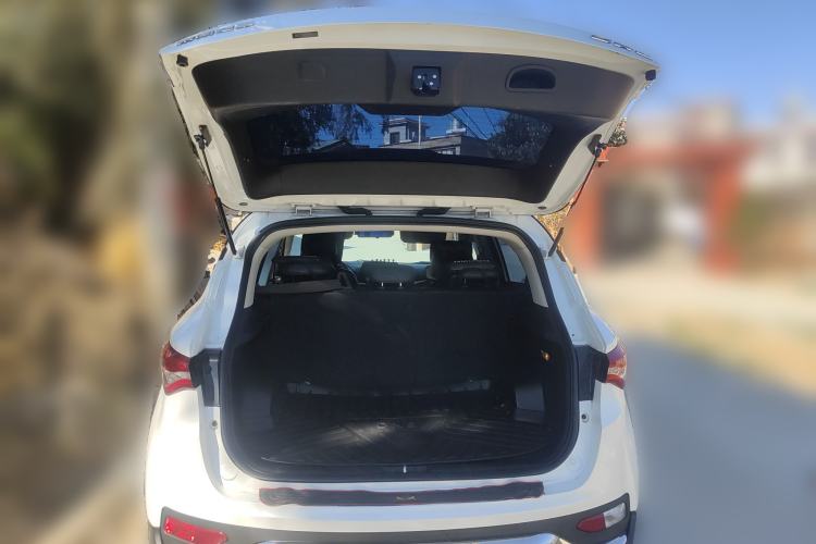 Used Soueast DX5 2019 1.5L Manual Luxury Version Trunk