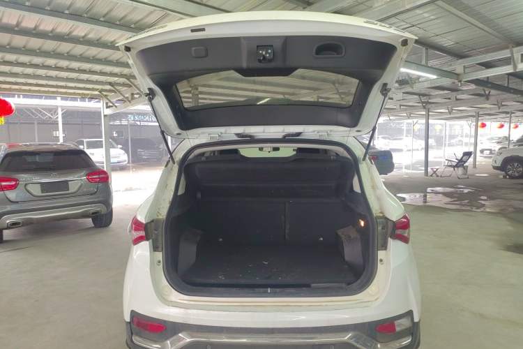 Used Soueast DX5 2019 1.5L Manual Luxury Version Trunk