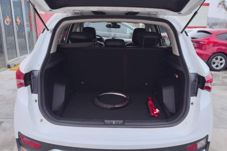 Used Soueast DX5 2019 1.5L Manual Luxury Version Trunk