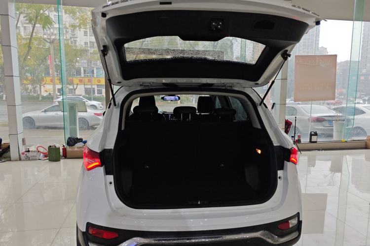 Used Soueast DX5 2019 1.5T CVT Luxury Model Trunk