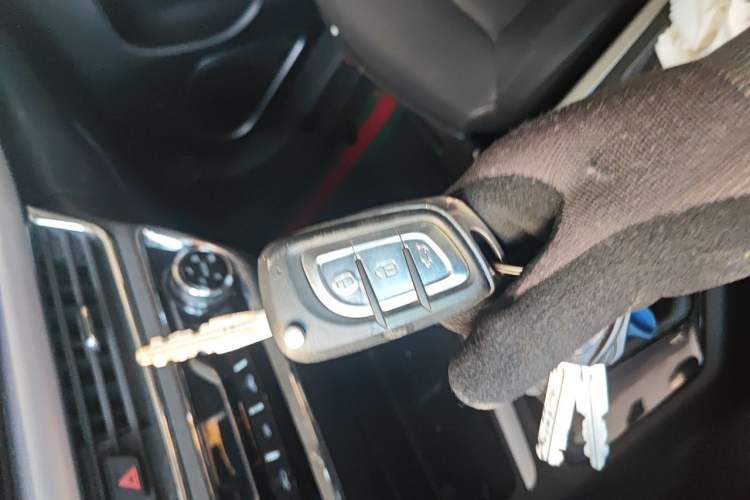 Used Soueast DX5 2019 1.5L Manual Luxury Version Vehicle Key