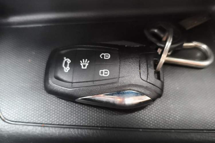 Used Soueast DX5 2019 1.5L Manual Luxury Version Vehicle Key