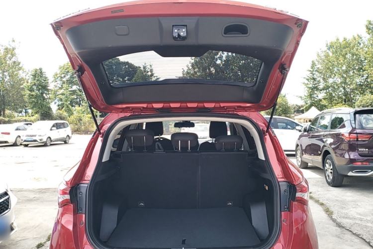 Used Soueast DX5 2021 1.5L Manual Deluxe Upgrade Version Trunk