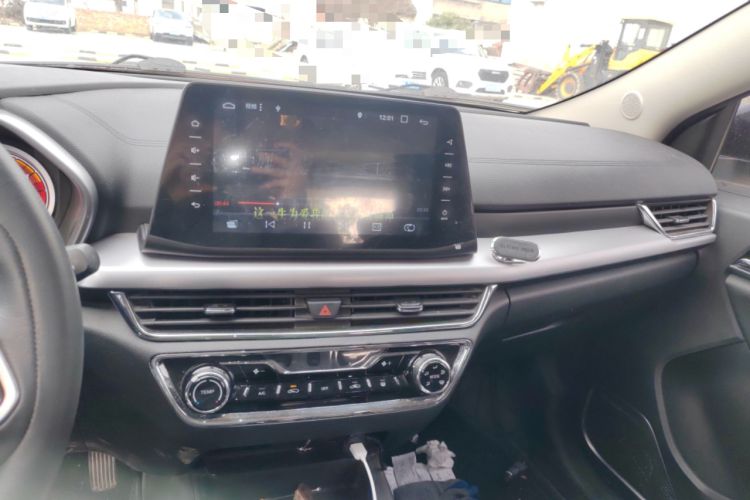 Used Soueast DX5 2021 1.5L Manual Luxury Version Audio And AC Panel
