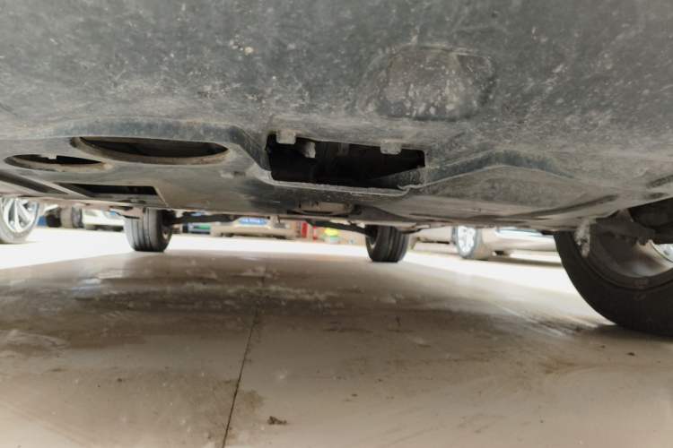 Used Soueast DX5 2021 1.5L Manual Deluxe Upgrade Version Chassis Front