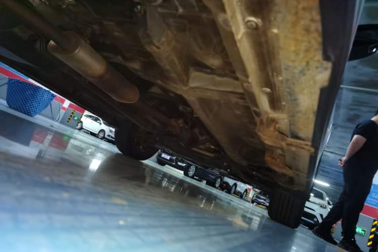 Used Soueast DX5 2021 1.5L Manual Deluxe Upgrade Version Chassis Rear Right