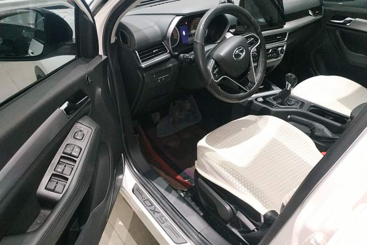 Used Soueast DX5 2021 1.5L Manual Deluxe Upgrade Version Driver Seat