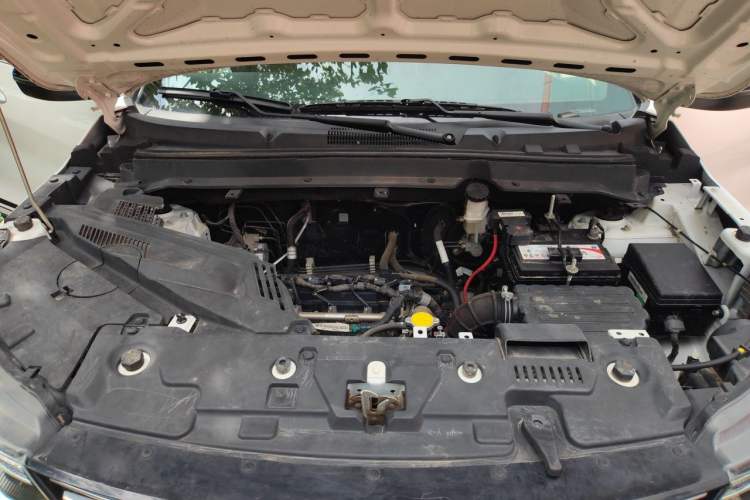 Used Soueast DX5 2021 1.5L Manual Luxury Version Engine Bay