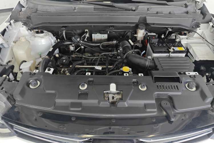 Used Soueast DX5 2021 1.5T CVT Prestige Model Engine Bay