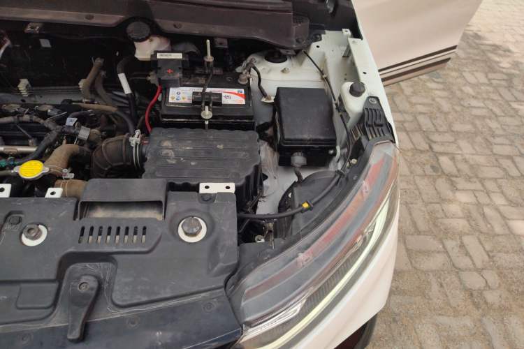 Used Soueast DX5 2021 1.5L Manual Luxury Version Engine Bay Left