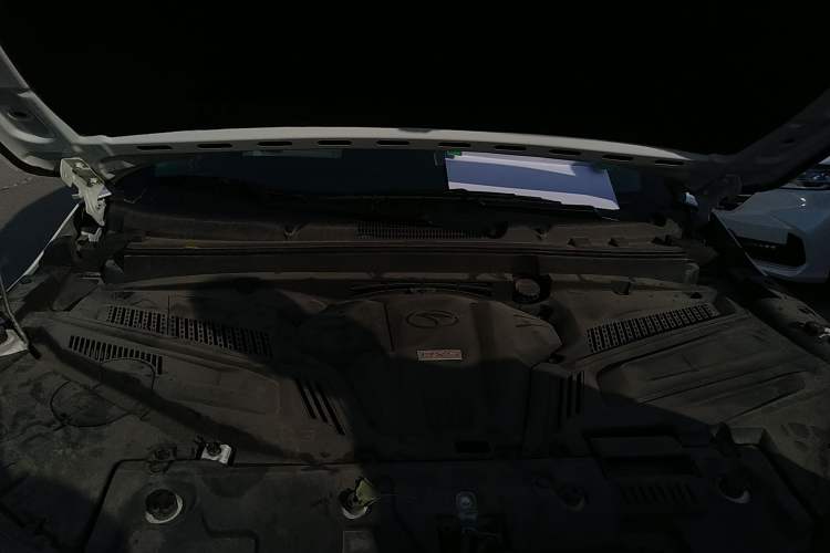 Used Soueast DX5 2021 1.5L Manual Deluxe Upgrade Version Engine Bay
