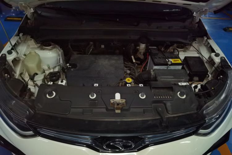 Used Soueast DX5 2021 1.5L Manual Deluxe Upgrade Version Engine Bay
