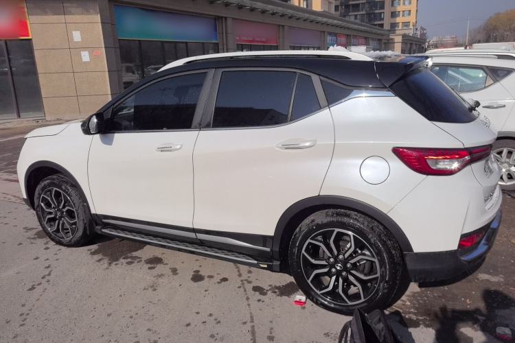 Used Soueast DX5 2021 1.5L Manual Deluxe Upgrade Version Exterior 3
