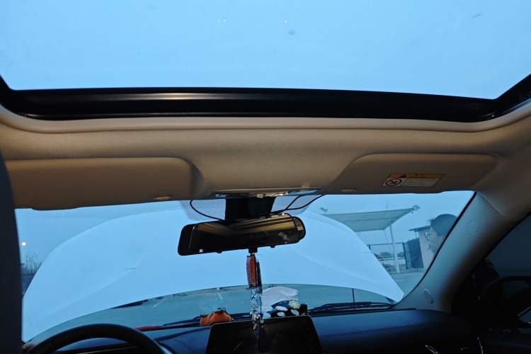 Used Soueast DX5 2021 1.5L Manual Deluxe Upgrade Version Headliner