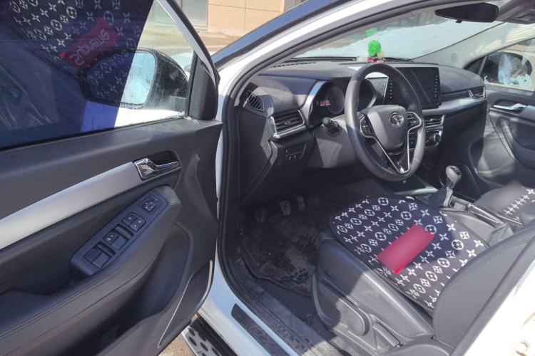 Used Soueast DX5 2021 1.5L Manual Deluxe Upgrade Version Interior 3