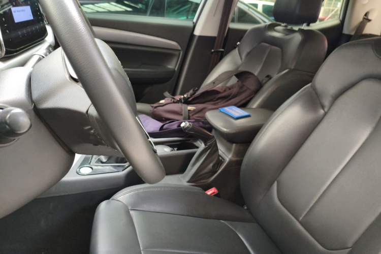 Used Soueast DX5 2021 1.5L Manual Deluxe Upgrade Version Left Front Seat