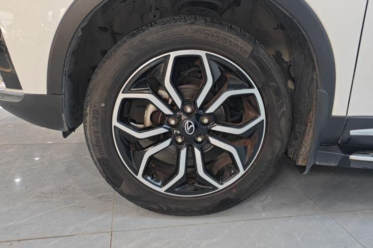 Used Soueast DX5 2021 1.5L Manual Deluxe Upgrade Version Left Front Wheel Hub