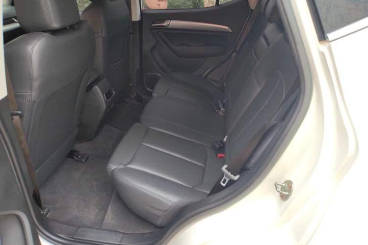 Used Soueast DX5 2021 1.5L Manual Luxury Version Left Rear Seat