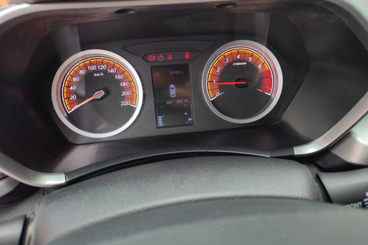 Used Soueast DX5 2021 1.5L Manual Luxury Version Odometer Close Up
