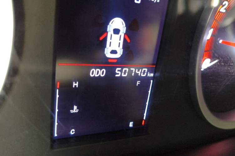 Used Soueast DX5 2021 1.5L Manual Deluxe Upgrade Version Odometer Close Up