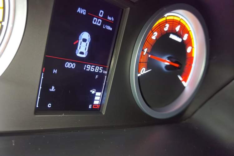 Used Soueast DX5 2021 1.5L Manual Deluxe Upgrade Version Odometer Close Up
