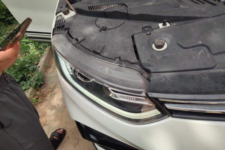 Used Soueast DX5 2021 1.5L Manual Luxury Version Right Front Headlight