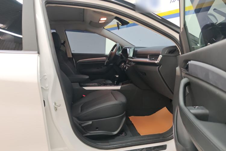Used Soueast DX5 2021 1.5T CVT Luxury Version Right Front Seat
