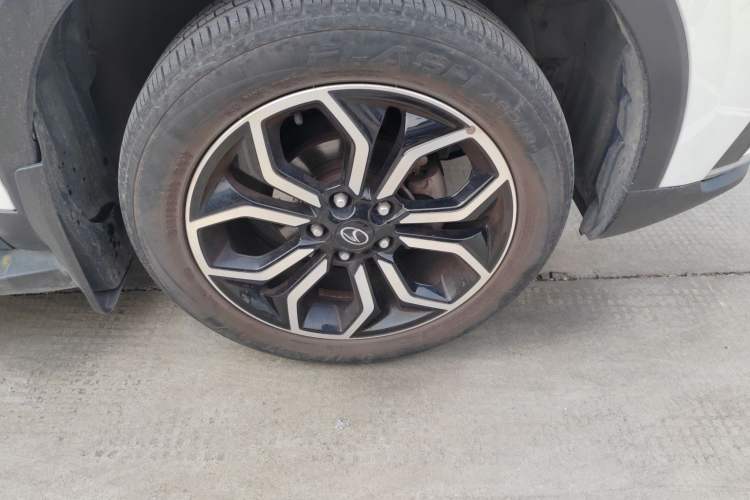 Used Soueast DX5 2021 1.5L Manual Luxury Version Right Front Wheel Hub