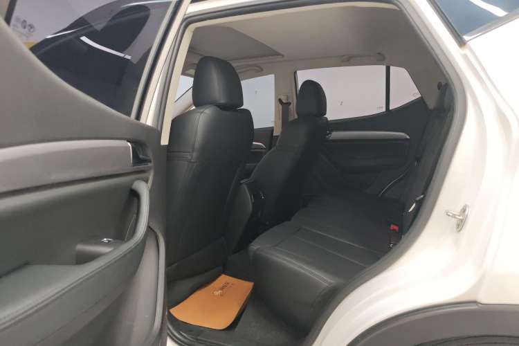 Used Soueast DX5 2021 1.5T CVT Luxury Version Right Rear Seat