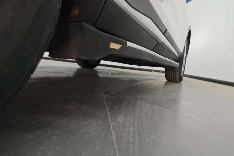 Used Soueast DX5 2021 1.5T CVT Luxury Version Right Side Sill