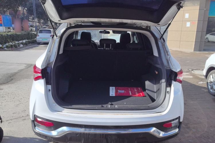 Used Soueast DX5 2021 1.5L Manual Deluxe Upgrade Version Trunk