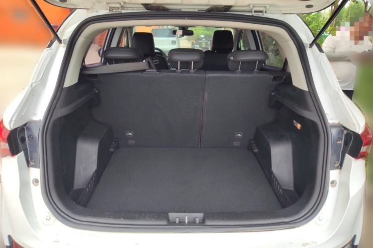 Used Soueast DX5 2021 1.5L Manual Luxury Version Trunk