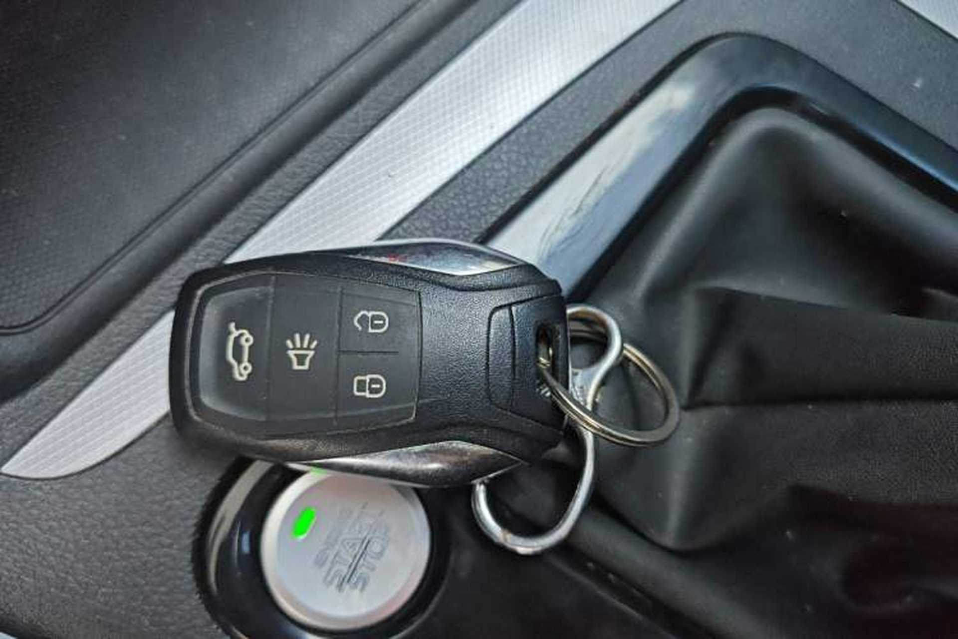 Used Soueast DX5 2021 1.5L Manual Deluxe Upgrade Version Vehicle Key