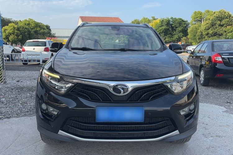 Used Soueast DX7 2015 1.5T Manual Luxury Model Exterior 1