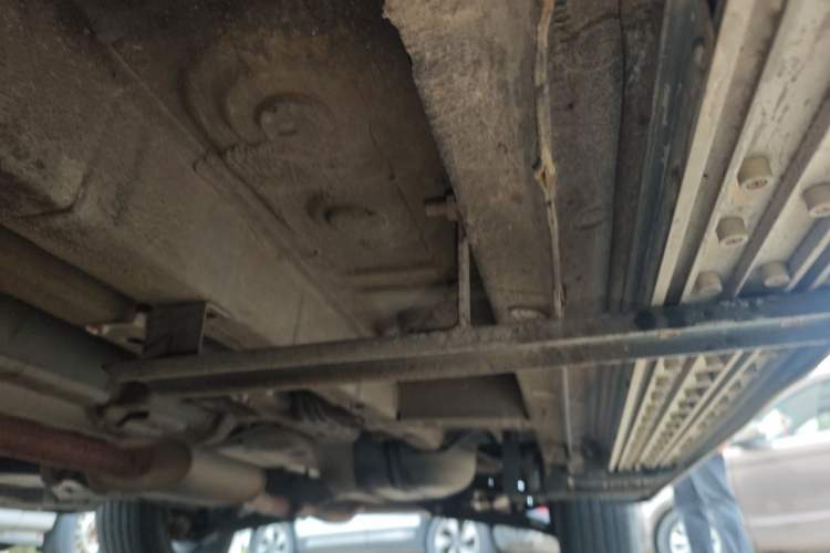 Used Soueast DX7 2015 1.5T Automatic Elite Model Chassis Front Left