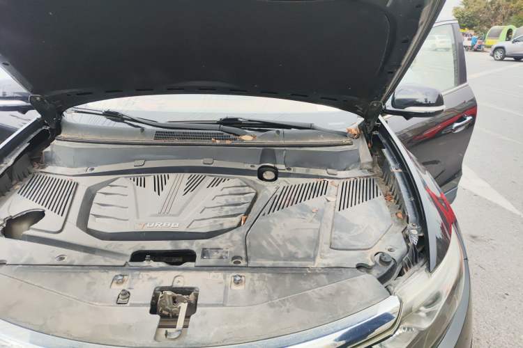Used Soueast DX7 2015 1.5T Automatic Prestige Model Engine Bay Left