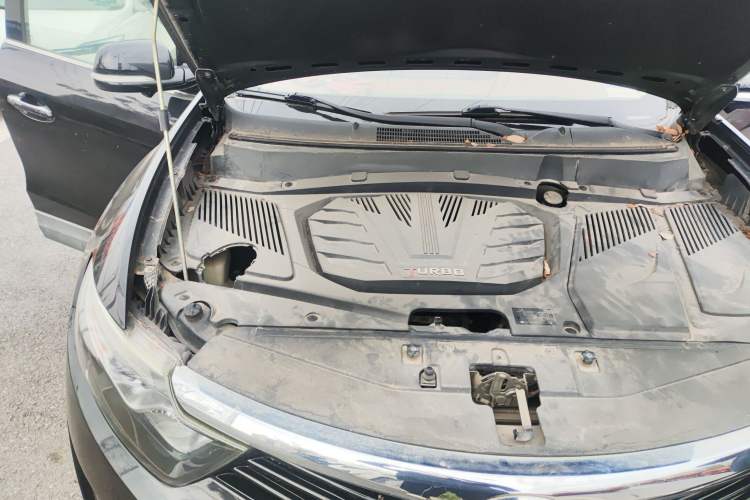 Used Soueast DX7 2015 1.5T Automatic Prestige Model Engine Bay Right