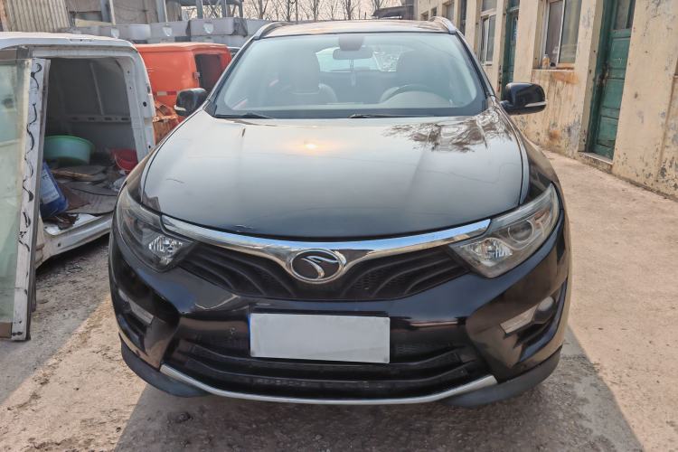 Used Soueast DX7 2015 1.5T Manual Luxury Model Exterior 1