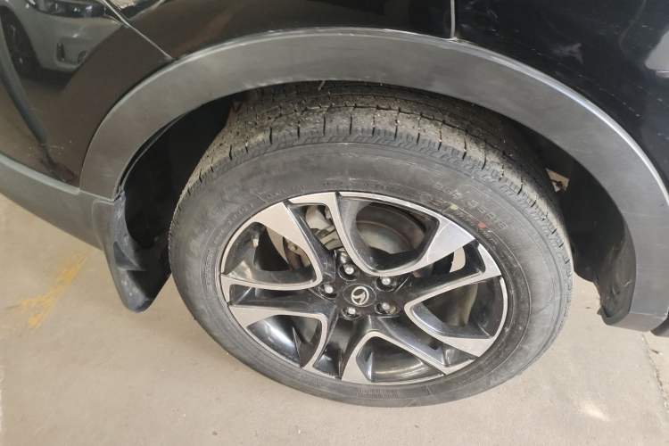 Used Soueast DX7 2015 1.5T Manual Elite Model Exterior 8