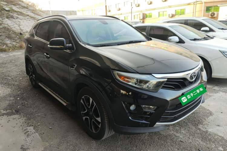 Used Soueast DX7 2015 1.5T Automatic Luxury Model Front Right 45 Deg