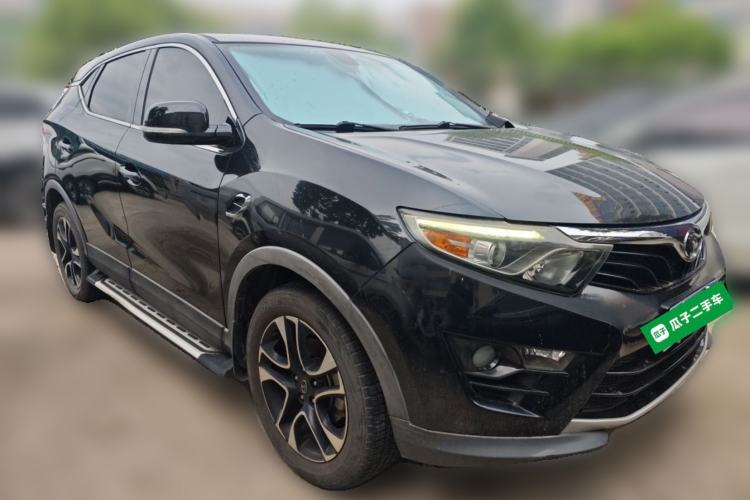 Used Soueast DX7 2015 1.5T Automatic Elite Model Front Right 45 Deg