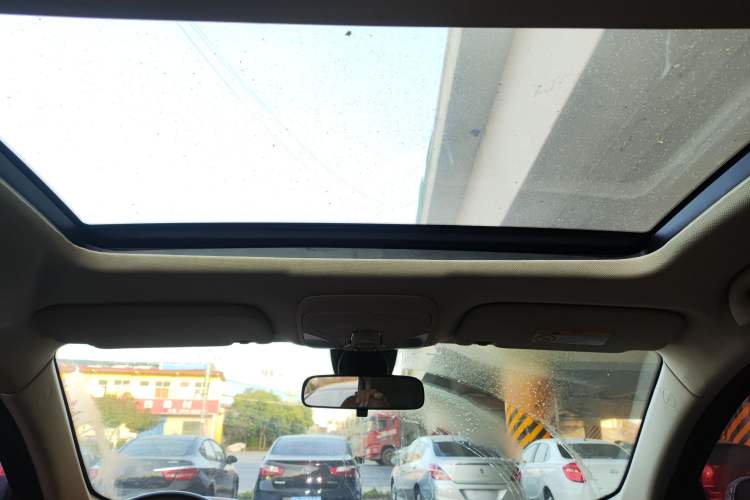 Used Soueast DX7 2015 1.5T Automatic Luxury Model Headliner