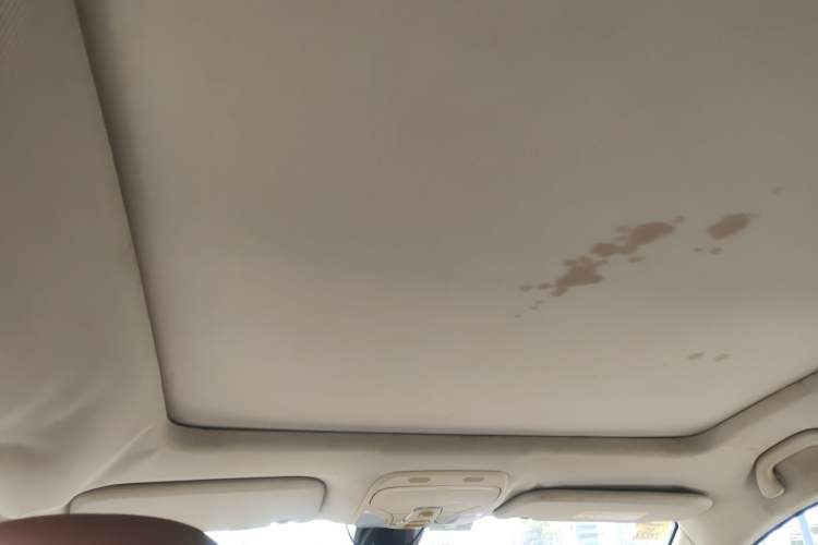 Used Soueast DX7 2015 1.5T Automatic Prestige Model Headliner