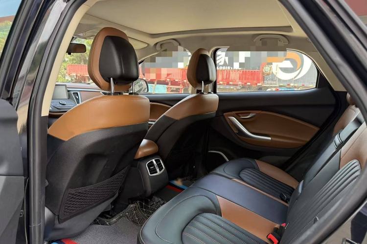 Used Soueast DX7 2015 1.5T Automatic Luxury Model Interior 2