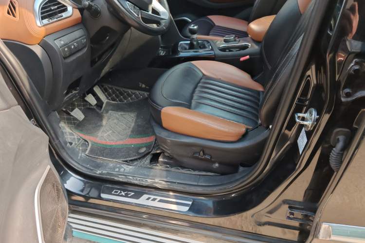 Used Soueast DX7 2015 1.5T Manual Luxury Model Left Front Seat