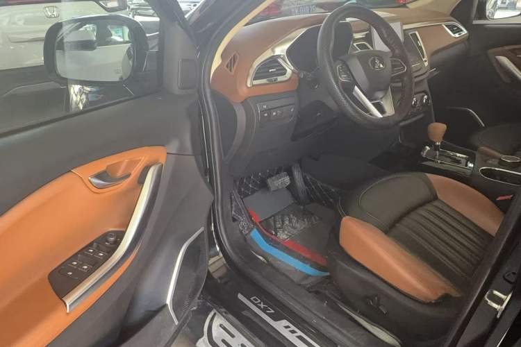 Used Soueast DX7 2015 1.5T Automatic Luxury Model Left Front Seat
