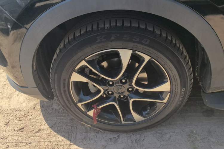 Used Soueast DX7 2015 1.5T Automatic Luxury Model Left Front Wheel Hub