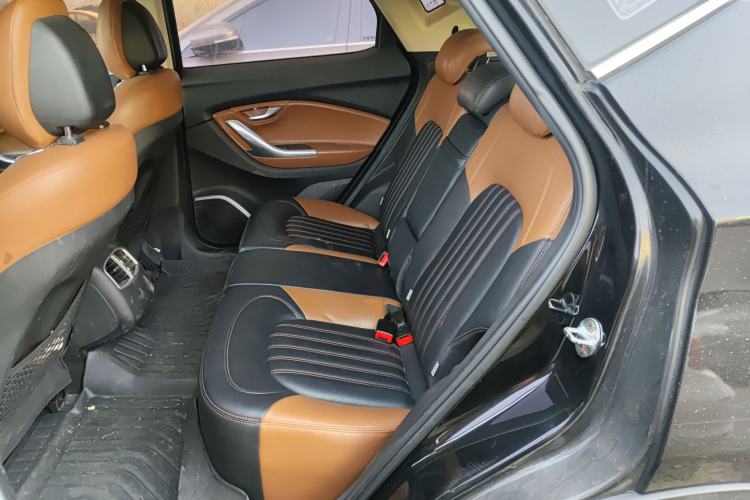 Used Soueast DX7 2015 1.5T Automatic Luxury Model Left Rear Seat